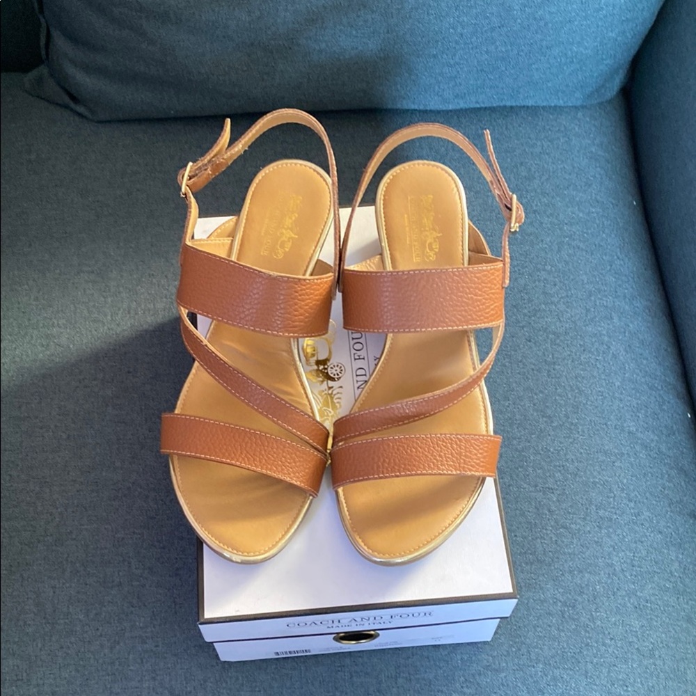 Coach And Four Women's Tan Sandals